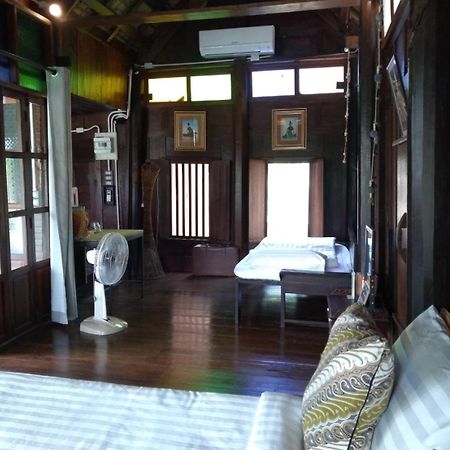 Rustic​ Charm​ Suphan​ Ban Tha Pong Camera foto