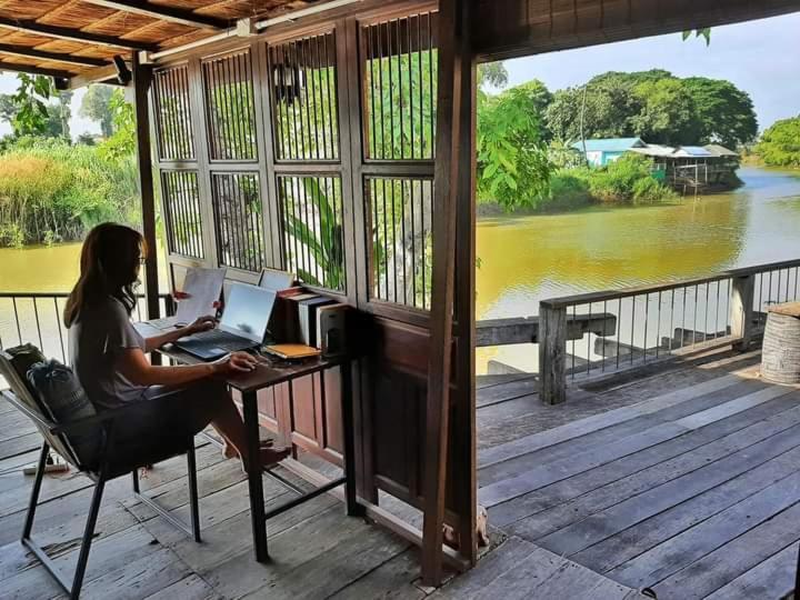 Rustic​ Charm​ Suphan​ Ban Tha Pong Esterno foto
